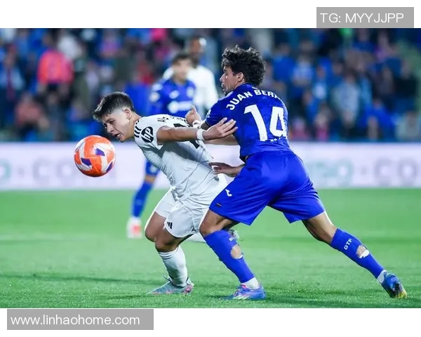 从足球战术演变看现代比赛节奏控制与整体配合的发展趋势 从足球战术演变看现代比赛节奏控制与整体配合的发展趋势