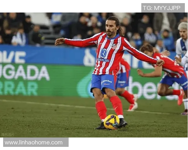 格列兹曼举动引发球迷热议 各方观点交锋赛场内外氛围火热